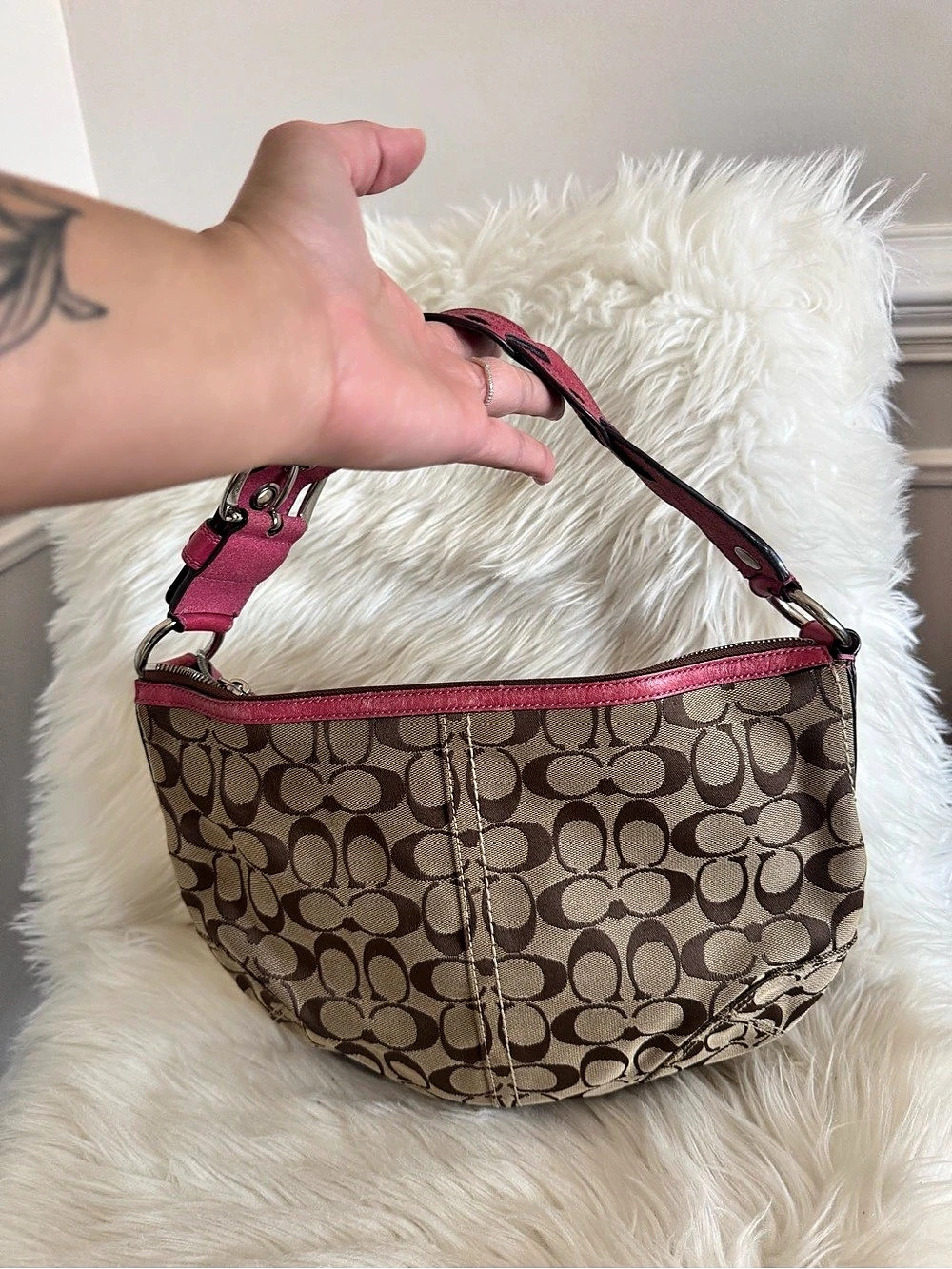 Coach Hamptons Signature Hobo Signature Shoulder Bag in Brown & Pink